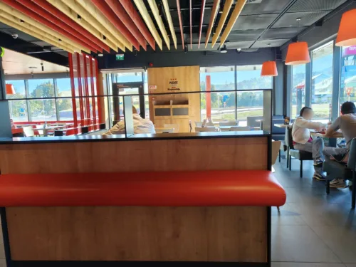 Prin bucătăria altora. Azi: KFC Drive-Thru Bran IMG 20261004 155118 500x375